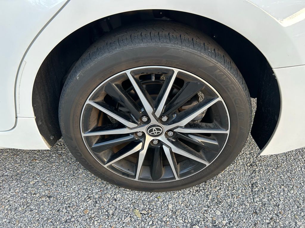 Thumbnail: 2023 Toyota Camry - 9