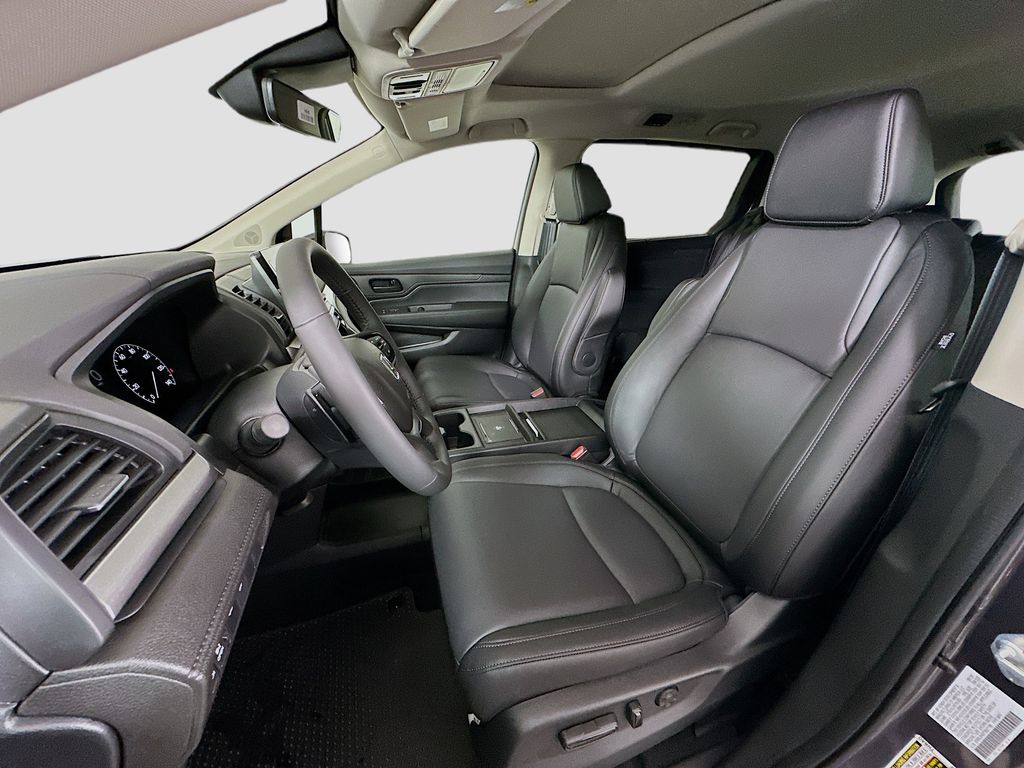 Thumbnail: 2026 Honda Odyssey - 15