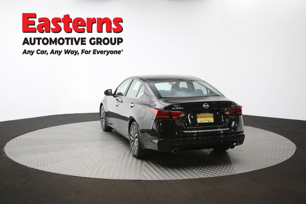 Used 2023 Black Nissan 2.5 SV image 64