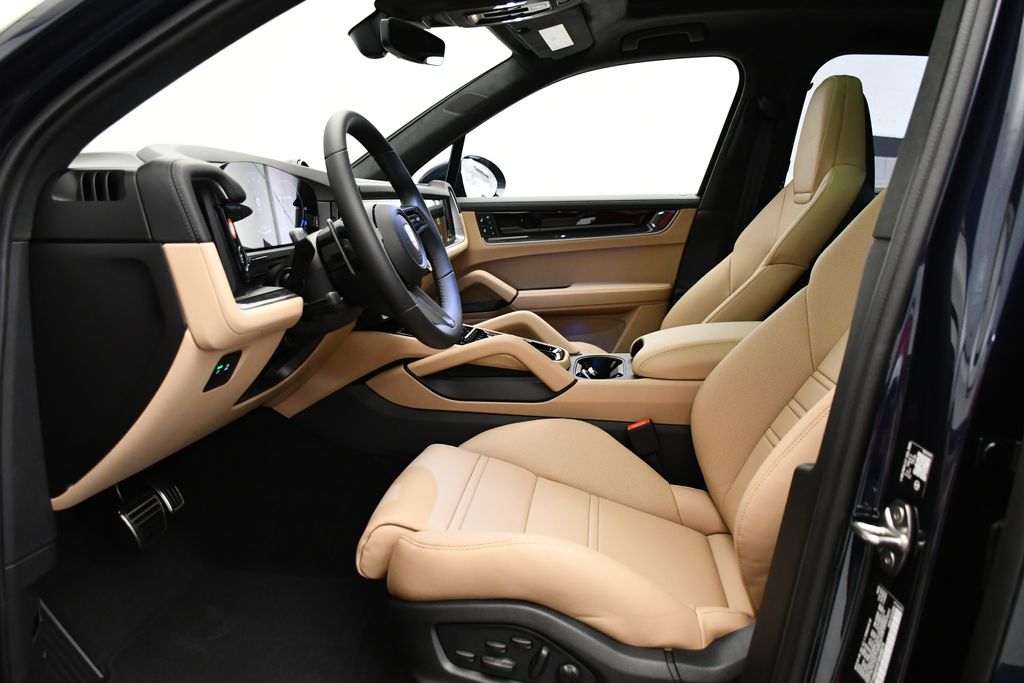 Thumbnail: 2026 Porsche Cayenne - 5