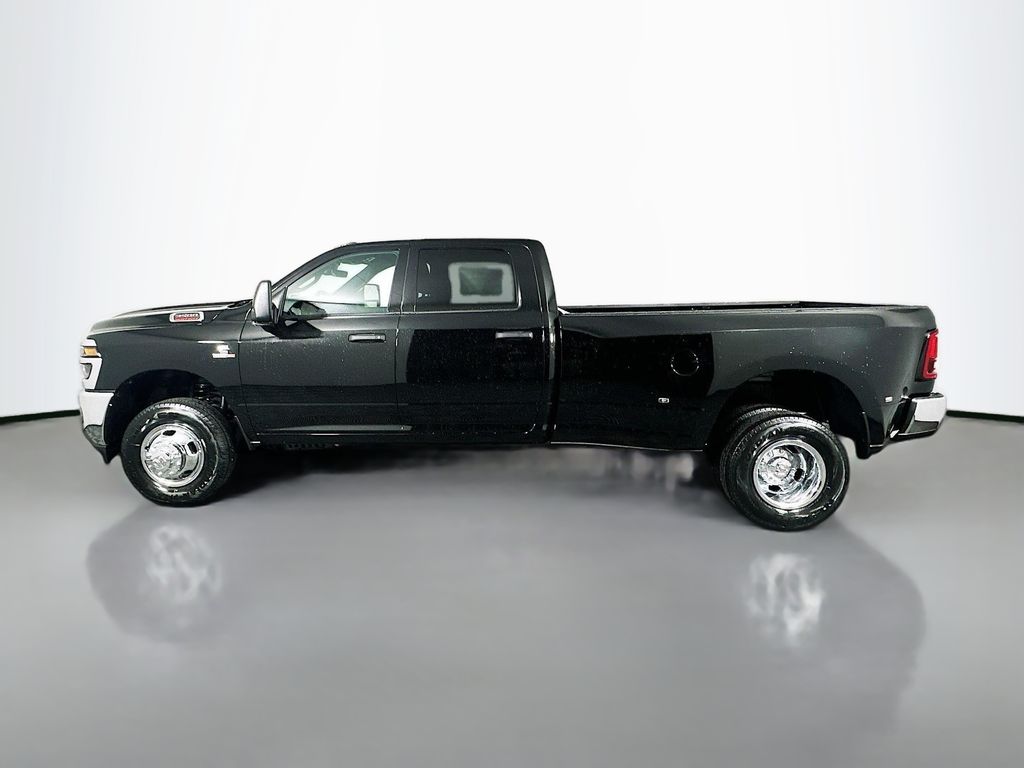 New 2026 Black Ram Tradesman Dually image 4