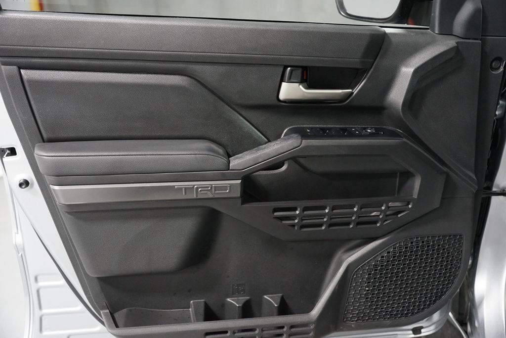 Thumbnail: 2024 Toyota Tacoma - 32