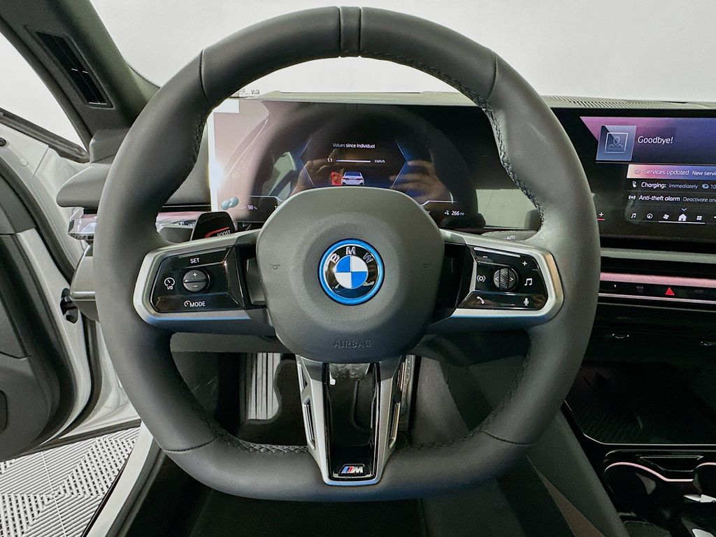 Thumbnail: 2026 BMW i5 - 10