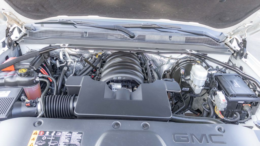 Used 2018 GMC Yukon XL SLE 4D Sport Utility