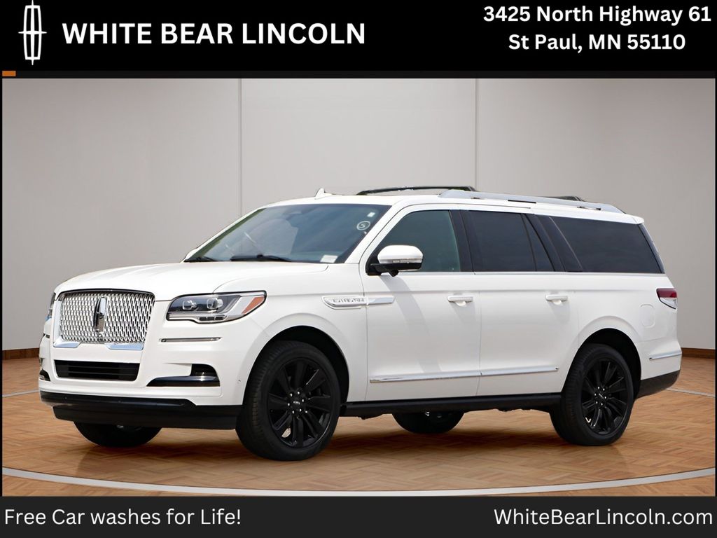 White Metallic 2024 Lincoln Navigator SUV / Crossover Four-Wheel Drive Automatic