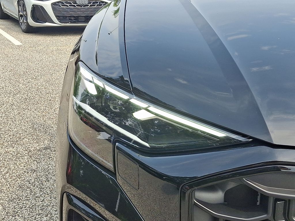 Thumbnail: 2026 Audi Q8 - 9
