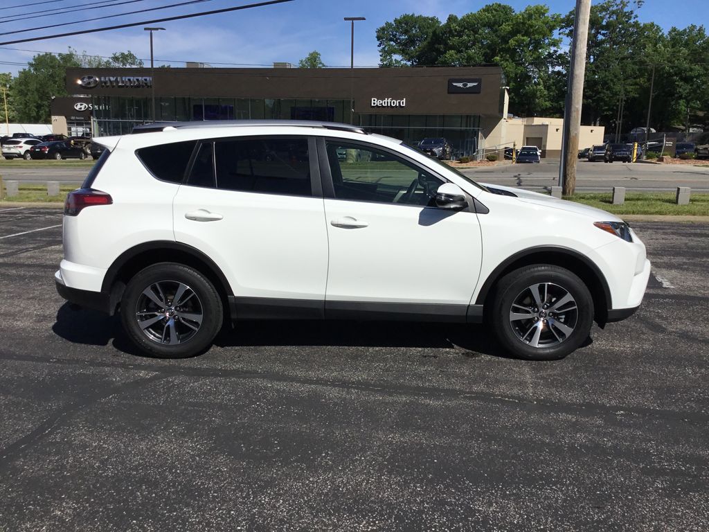 Thumbnail: 2018 Toyota RAV4 - 6
