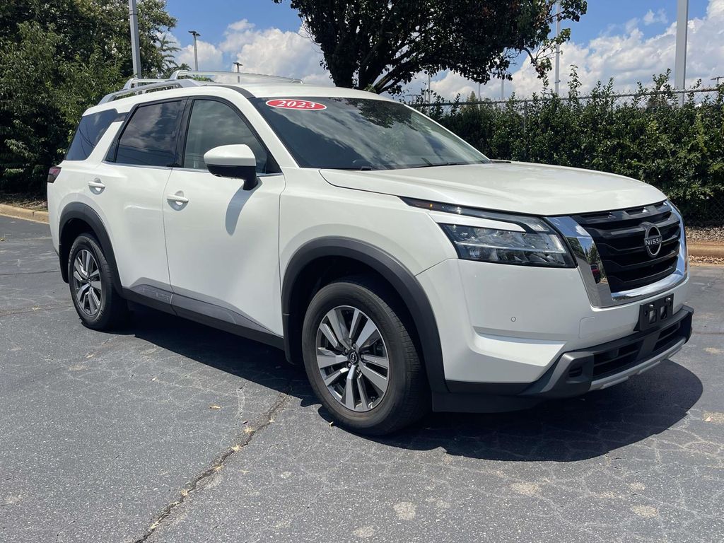 White 2023 Nissan Pathfinder SUV / Crossover All-Wheel Drive 9-Speed Automatic