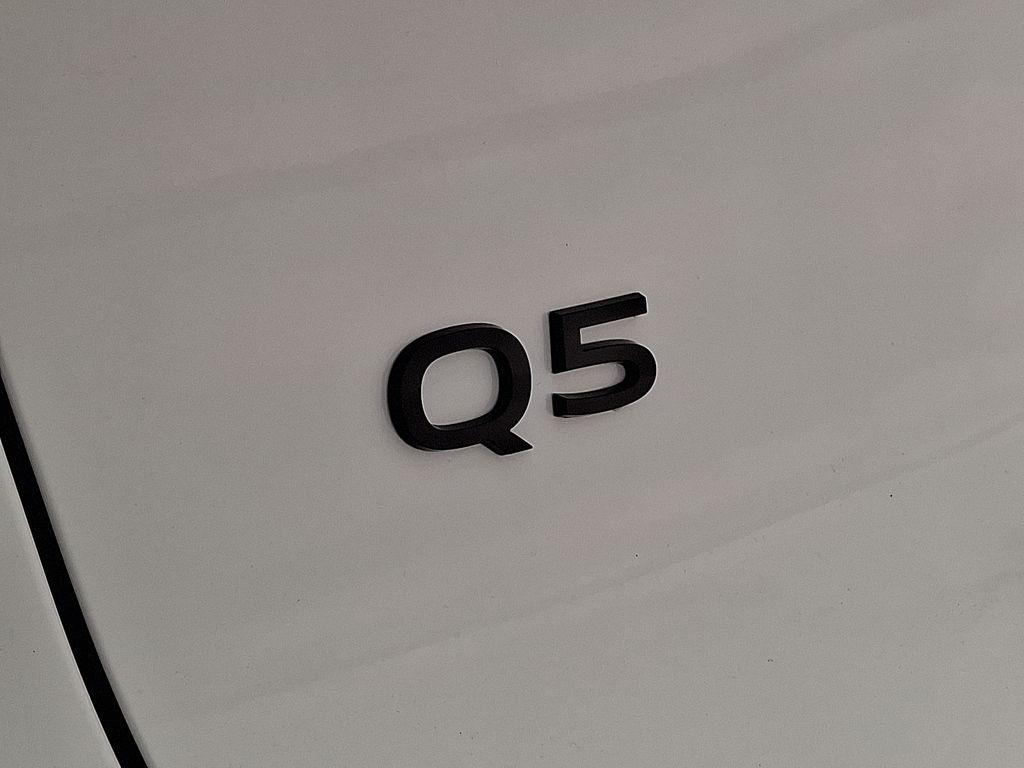 Thumbnail: 2025 Audi Q5 - 15