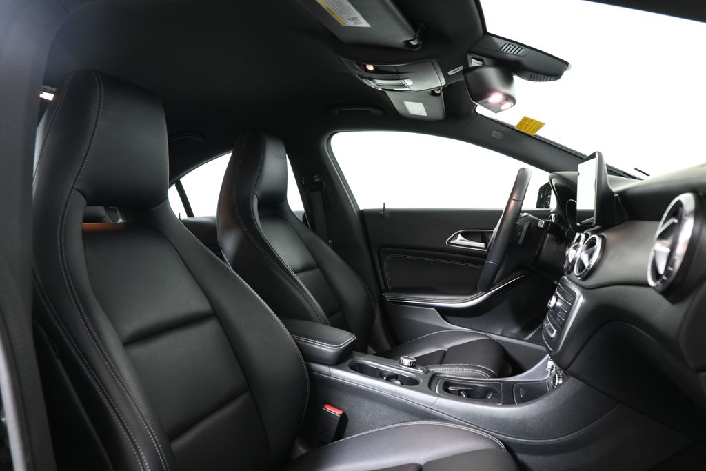 2018 Mercedes-Benz CLA 250 28