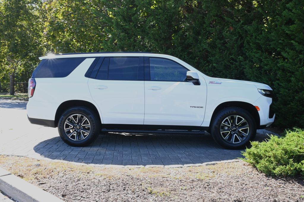 Thumbnail: 2023 Chevrolet Tahoe - 9