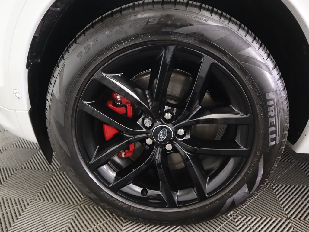 Thumbnail: 2025 Land Rover Discovery Sport - 31