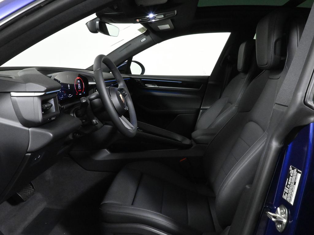 Thumbnail: 2025 Porsche Macan - 5