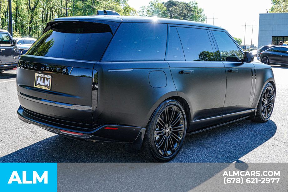 Used 2024 Black Land Rover SE image 6