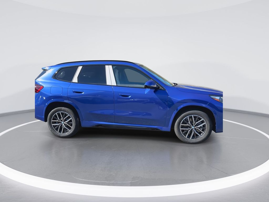 2025 BMW X1 xDrive28i 9