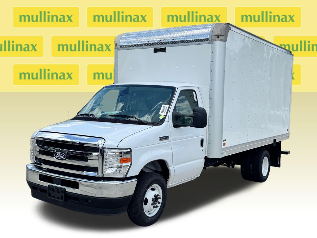 New 2027 White Ford Base image 9