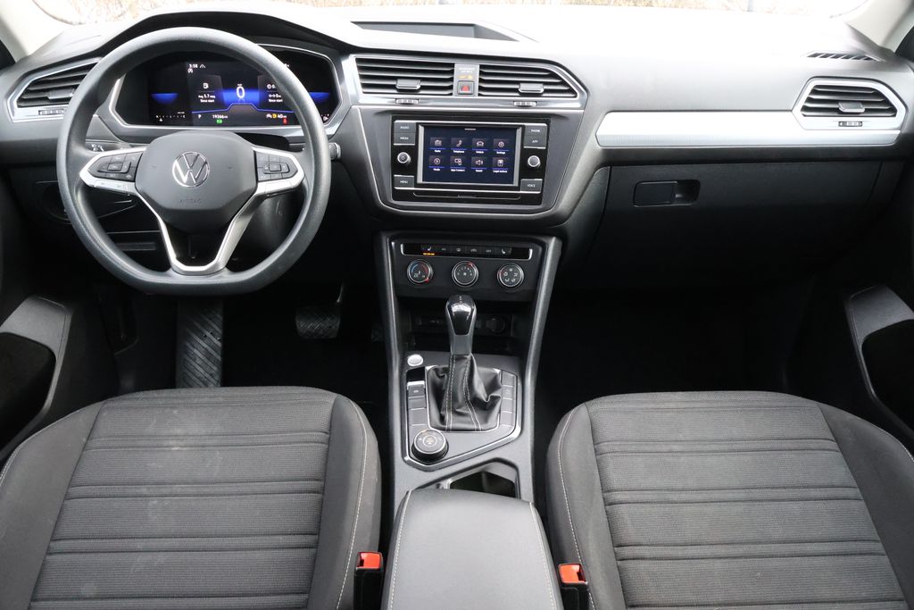 Thumbnail: 2022 Volkswagen Tiguan - 14