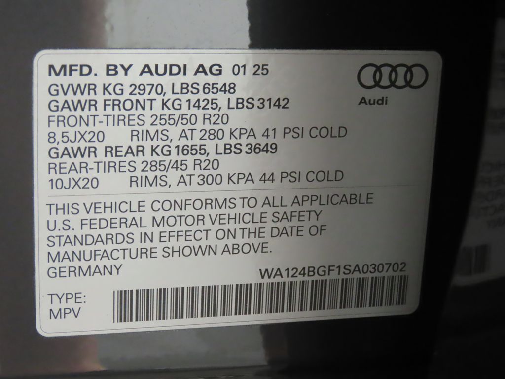 2025 Audi Q6 e-tron Premium 32