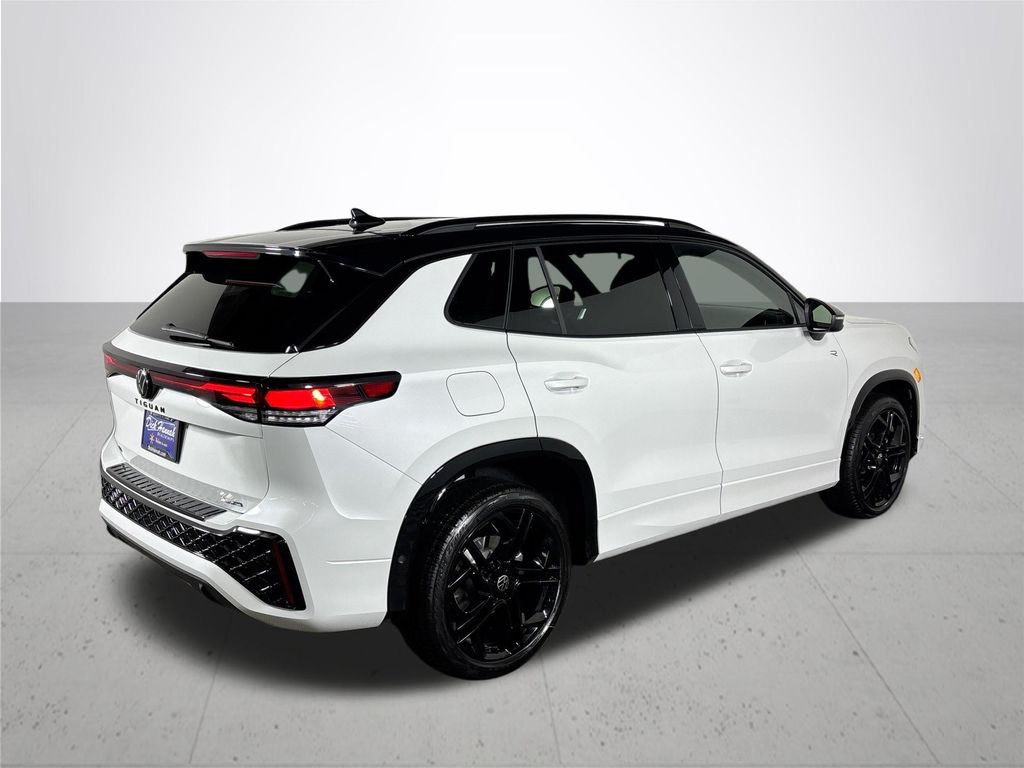 2025 Volkswagen Tiguan 2.0T SE R-Line Black