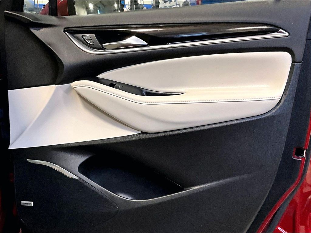 2023 Buick Enclave — photo 12