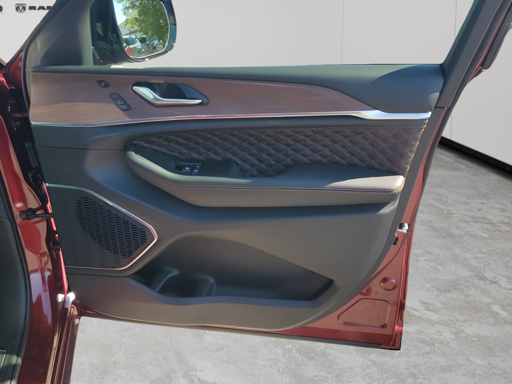 New Car 2025 Jeep Grand Cherokee L  Summit For Sale Under $70,000 In Austin, Texas