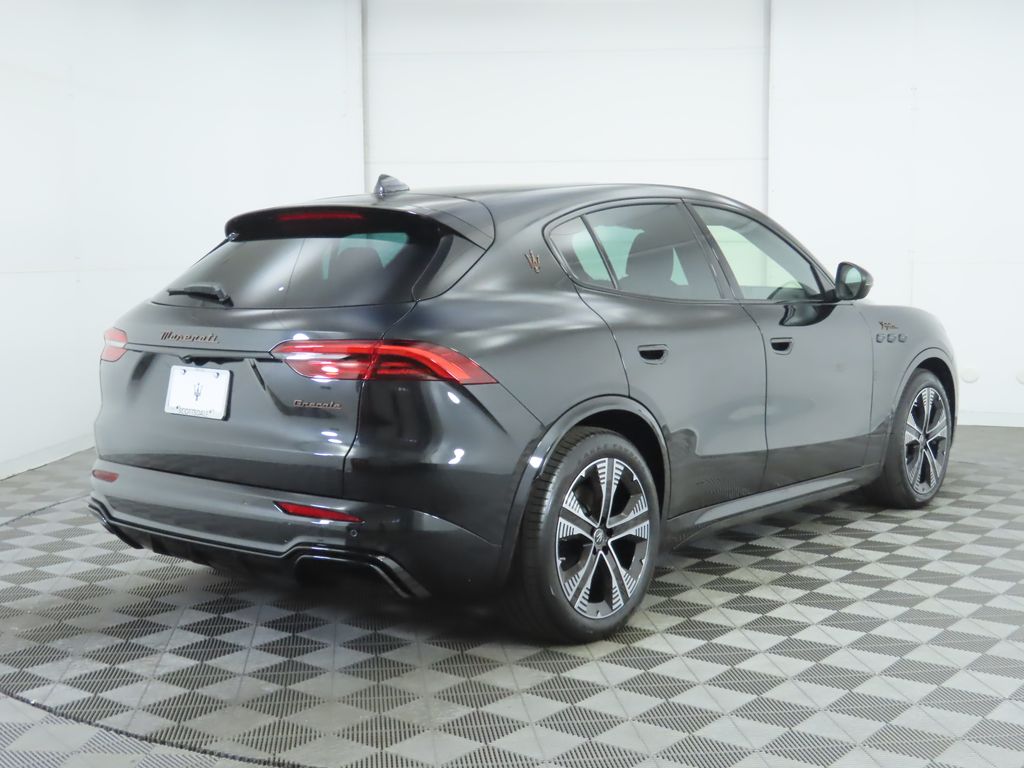 Thumbnail: 2025 Maserati Grecale - 5