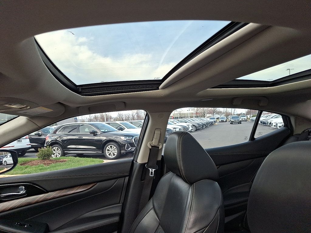 Thumbnail: 2017 Nissan Maxima - 14