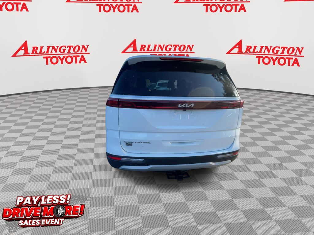 Used 2022 Kia Carnival Van
