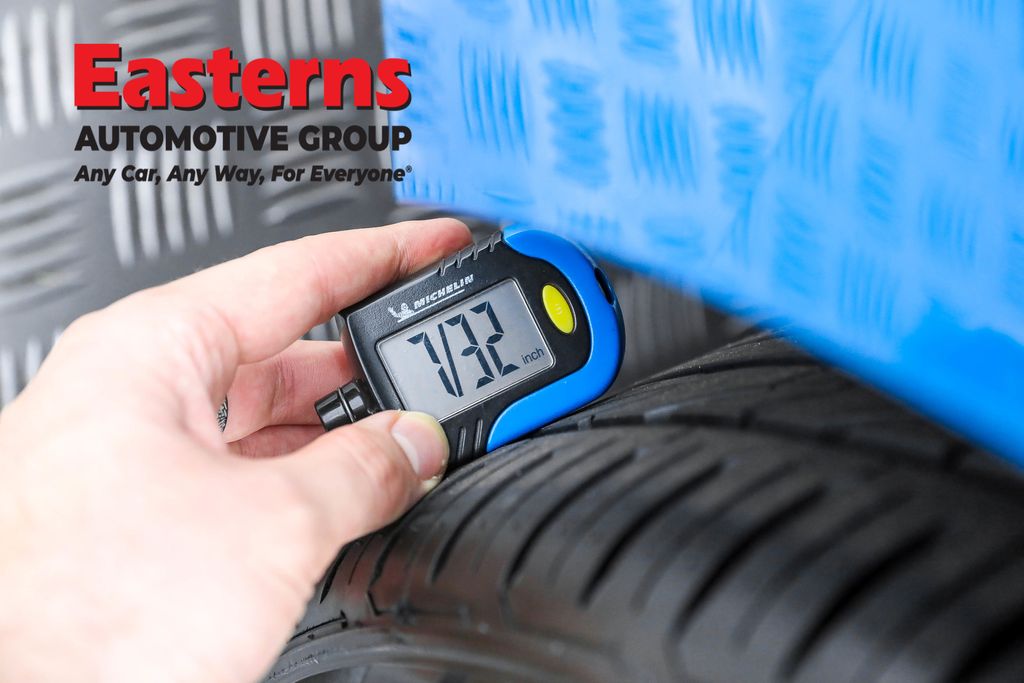 Used 2023 Blue Nissan SR image 28