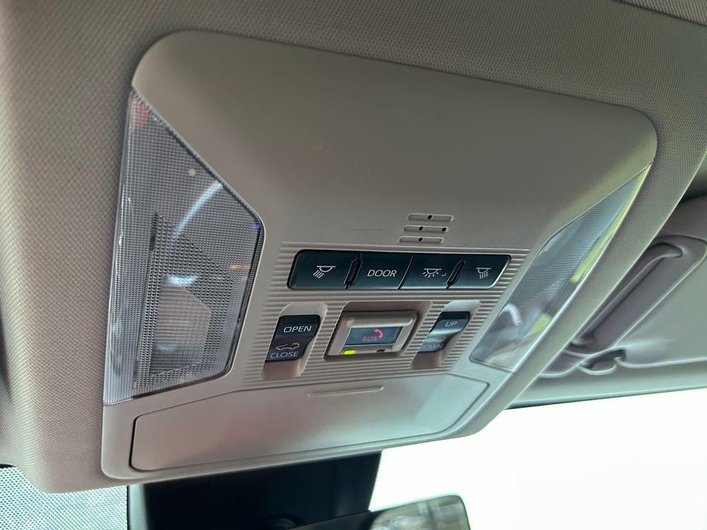Thumbnail: 2021 Toyota RAV4 - 30
