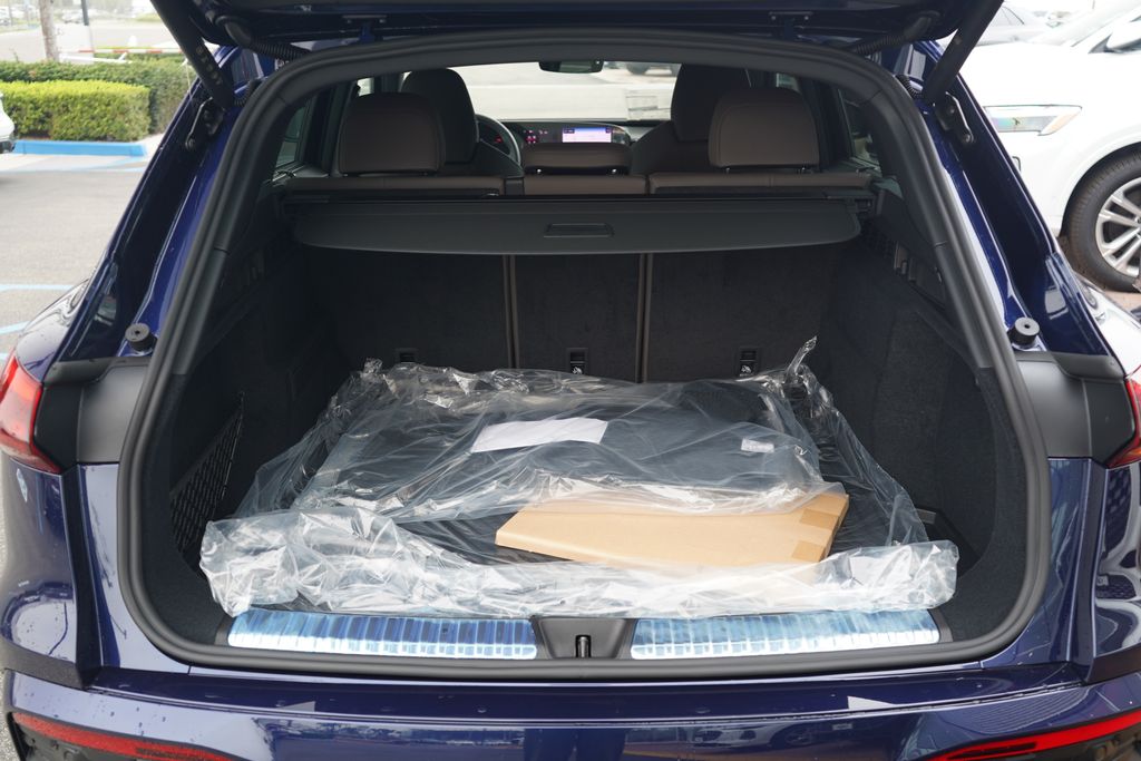 Thumbnail: 2025 Audi Q5 - 11