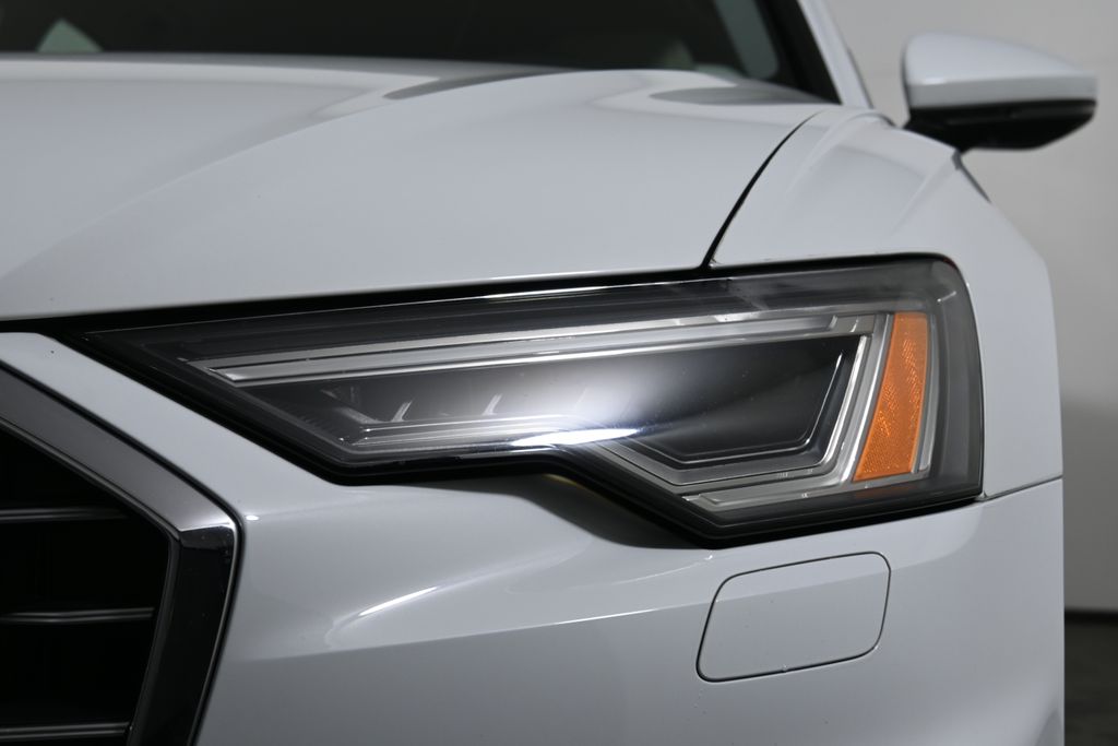 Thumbnail: 2022 Audi A6 - 10