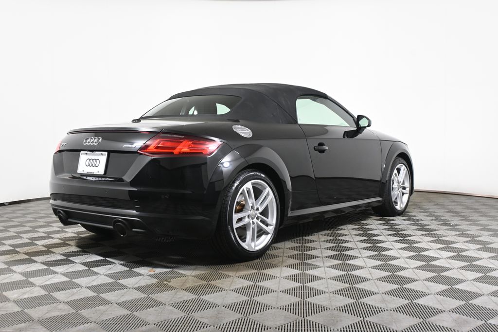 Thumbnail: 2017 Audi TT - 8