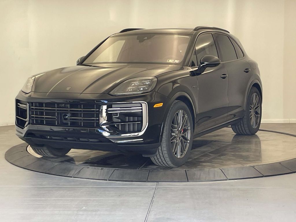 2025 Porsche Cayenne Turbo E-Hybrid - 0