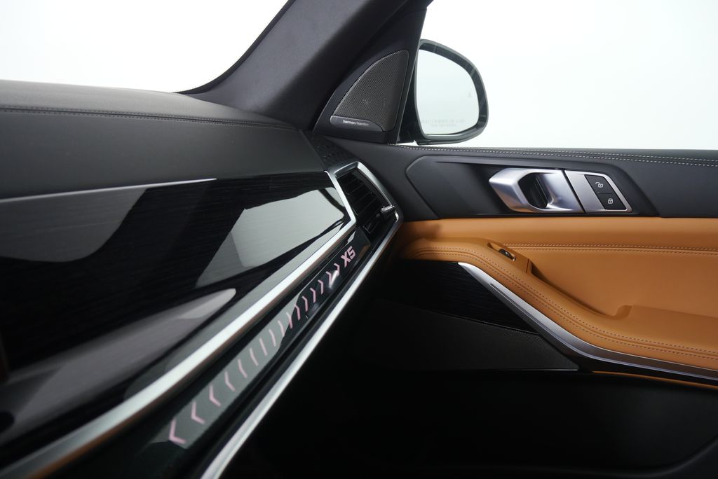 Thumbnail: 2026 BMW X5 - 25