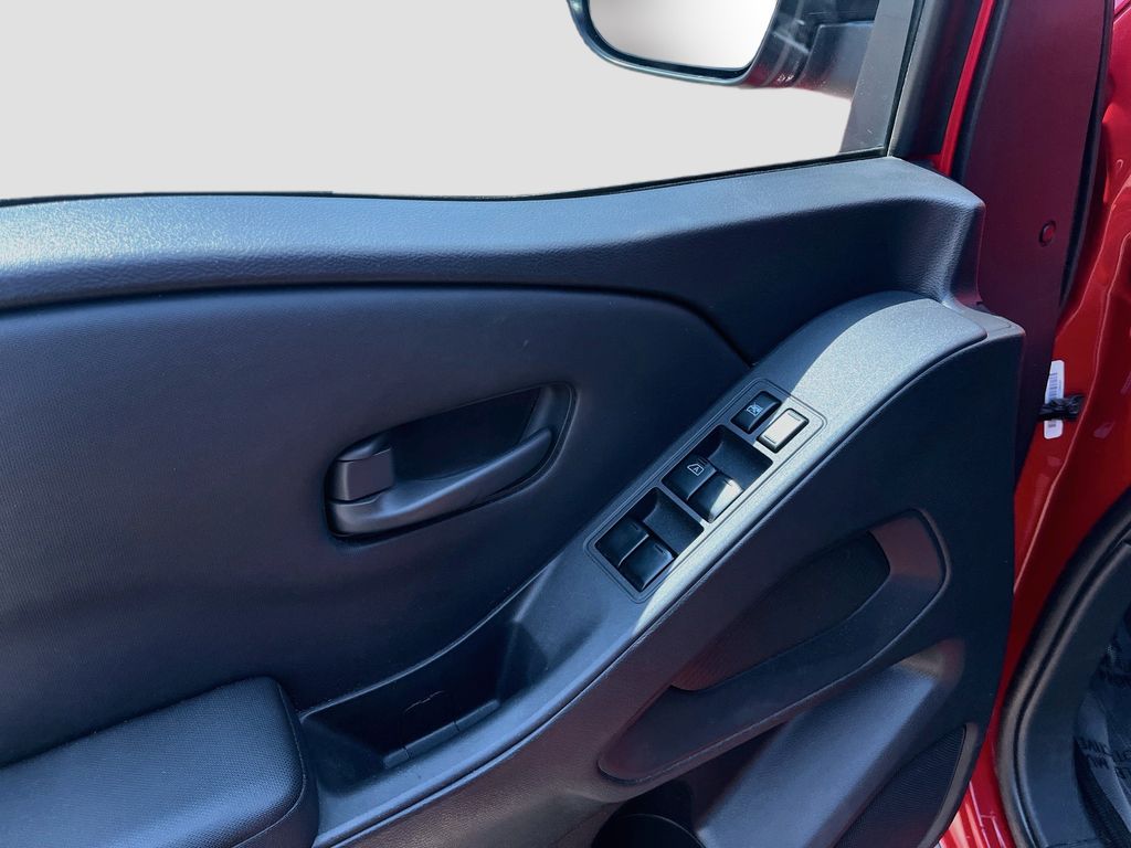 Used 2022 Red Nissan S image 17