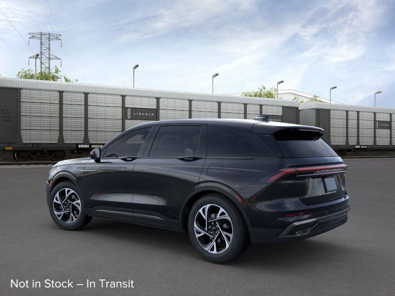 2025 Lincoln Nautilus Premiere 4