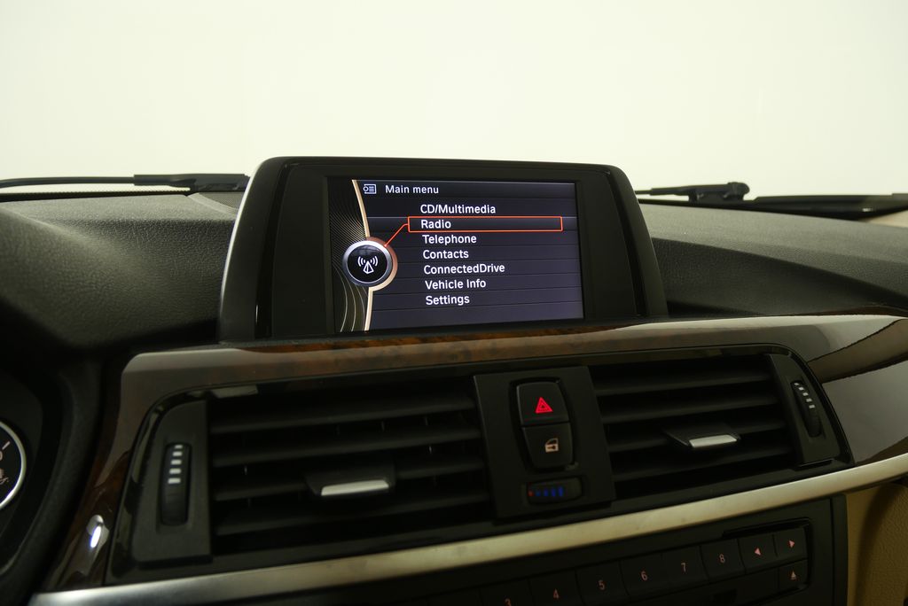 Thumbnail: 2013 BMW 3 Series - 23