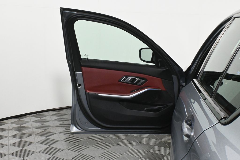 Thumbnail: 2023 BMW 3 Series - 29