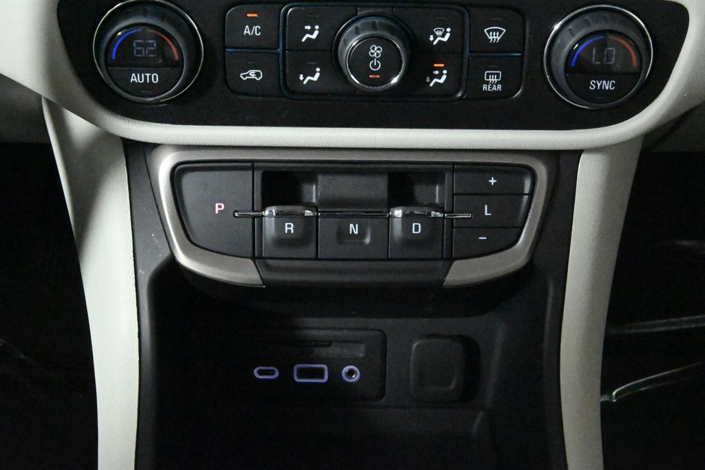 Thumbnail: 2023 GMC Terrain - 25