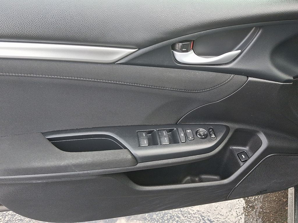 Thumbnail: 2016 Honda Civic - 12