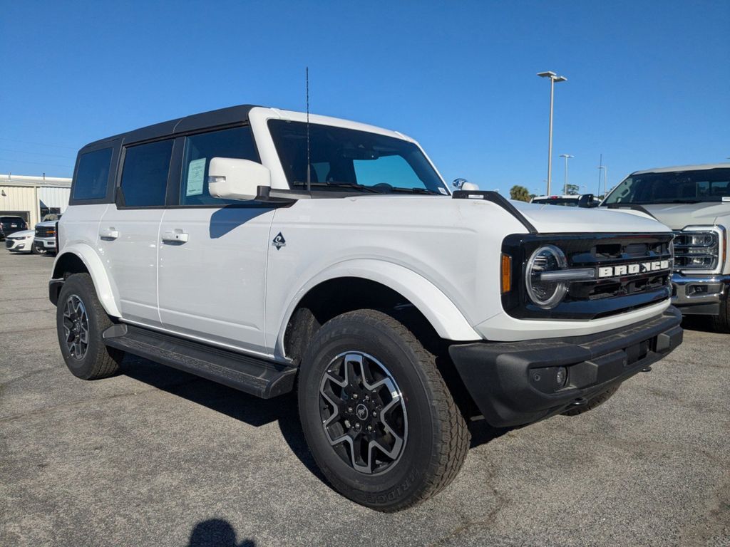 2025 Ford Bronco Outer Banks