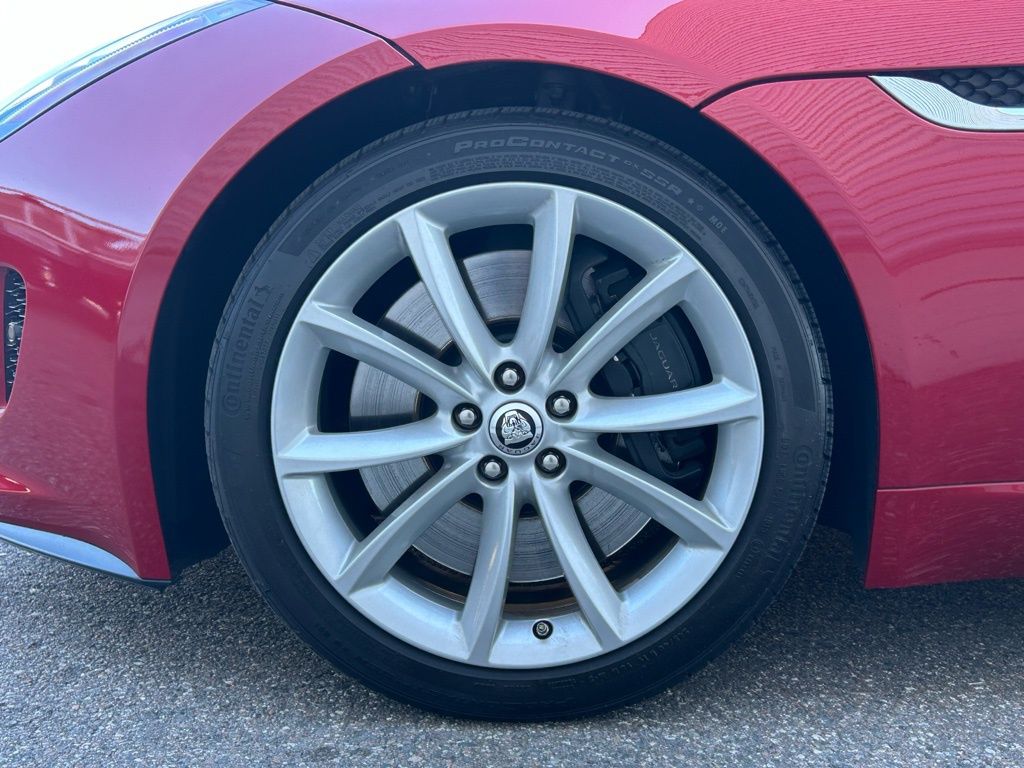 Used 2014  Jaguar S image 44