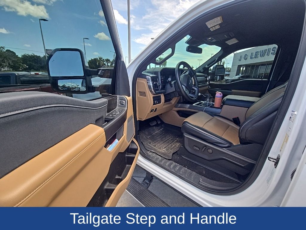 2025 Ford F-250 Super Duty LARIAT
