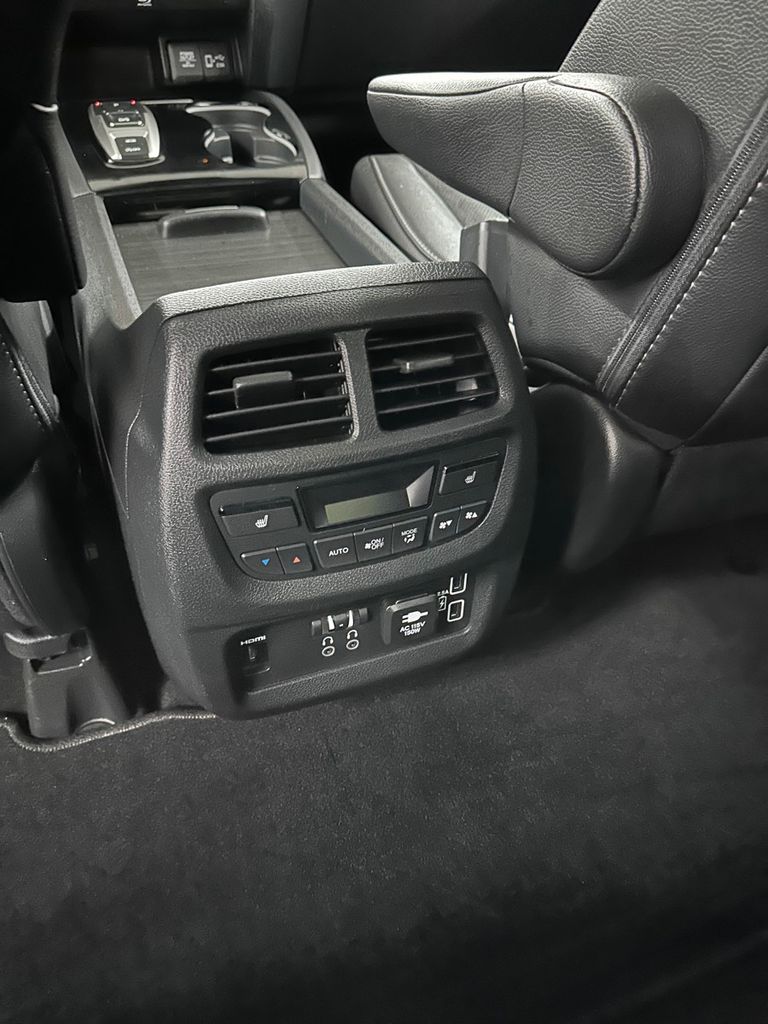 used 2022 Honda Pilot car, priced at $34,985