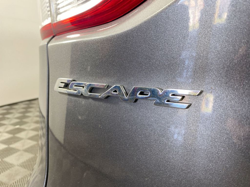 2014 Ford Escape SE photo