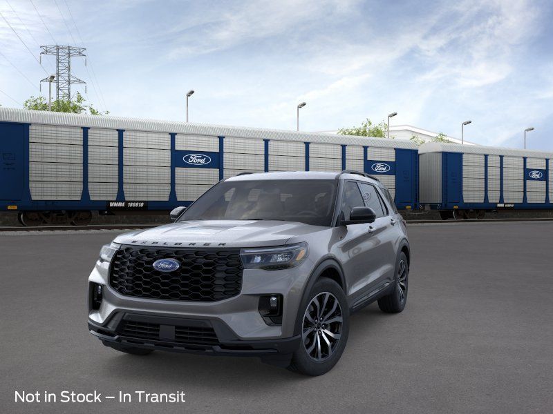 New 2026 Carbonized Gray Metallic Ford ST-Line image 2