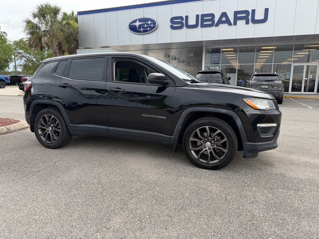 Diamond Black Crystal Pearlcoat 2018 Jeep Compass Sport FWD SUV / Crossover Front-Wheel Drive 6-Speed Automatic