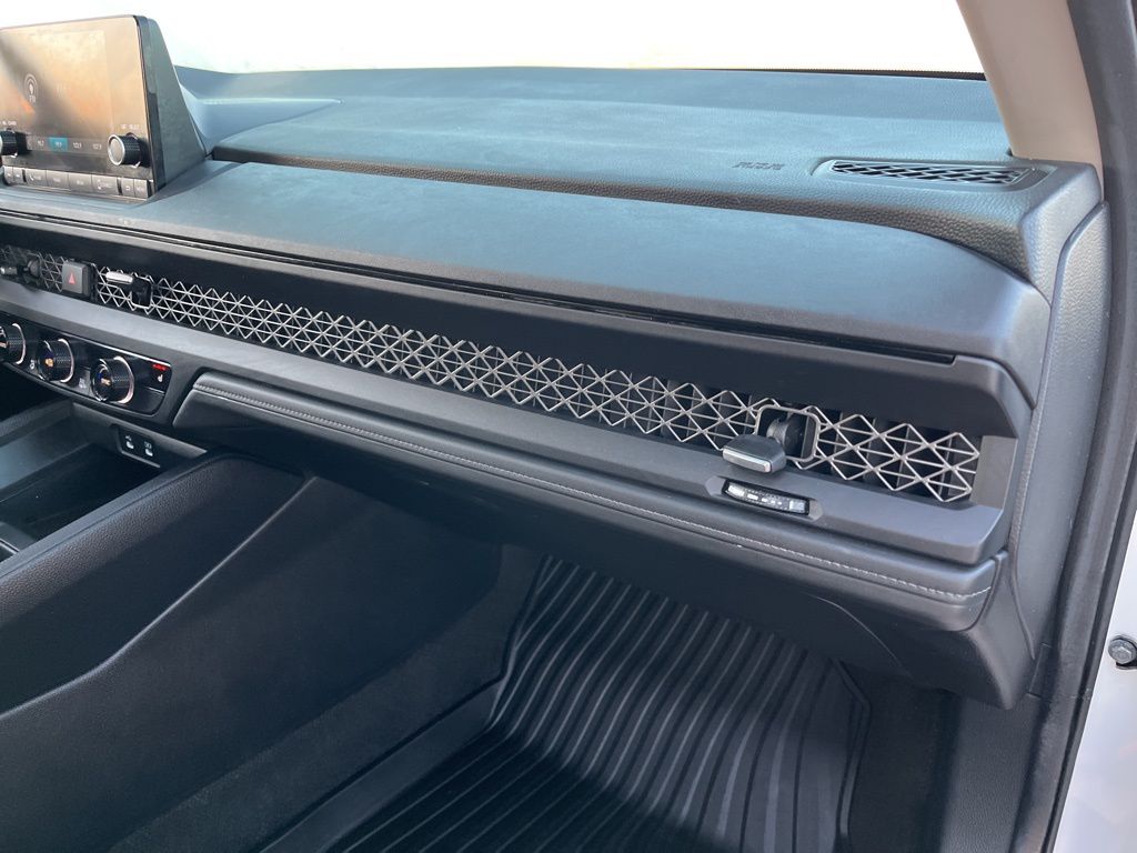 Thumbnail: 2024 Honda Accord - 27