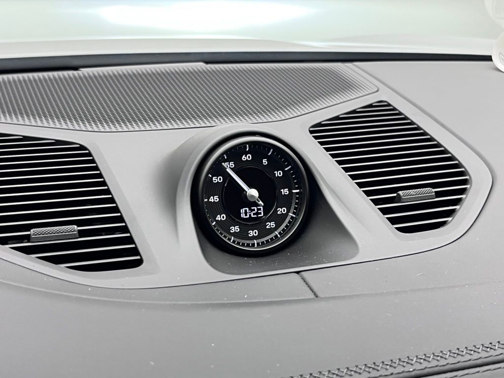Thumbnail: 2025 Porsche  - 20